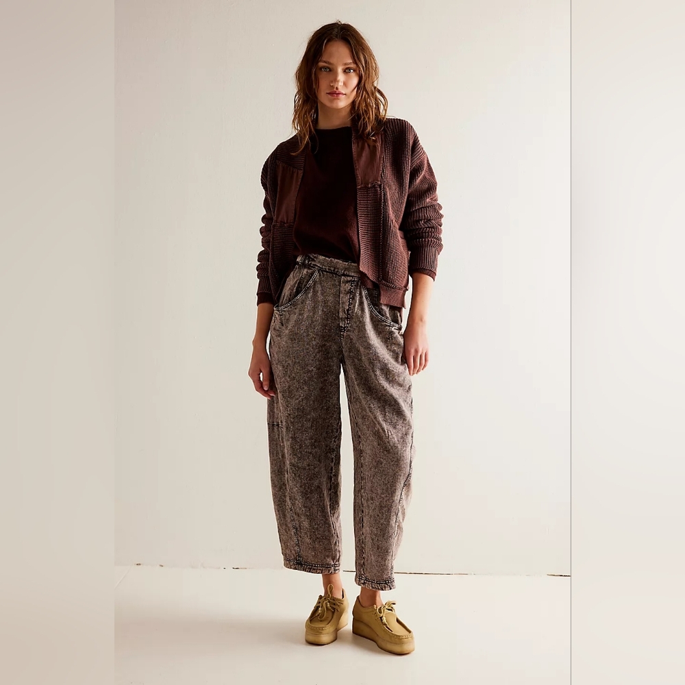 NWT Free People Style with High Road Pull-On Barrel Pants Size Color: Walnut XS